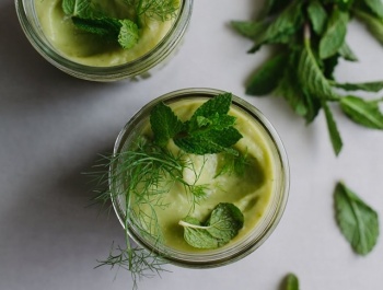 Hidratáló édeskömény és avokádó turmix