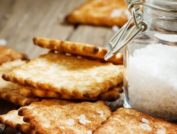 Kréker - Egyszerű sós keksz