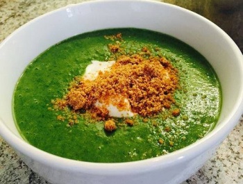 Zöld leves a hátsó kertből